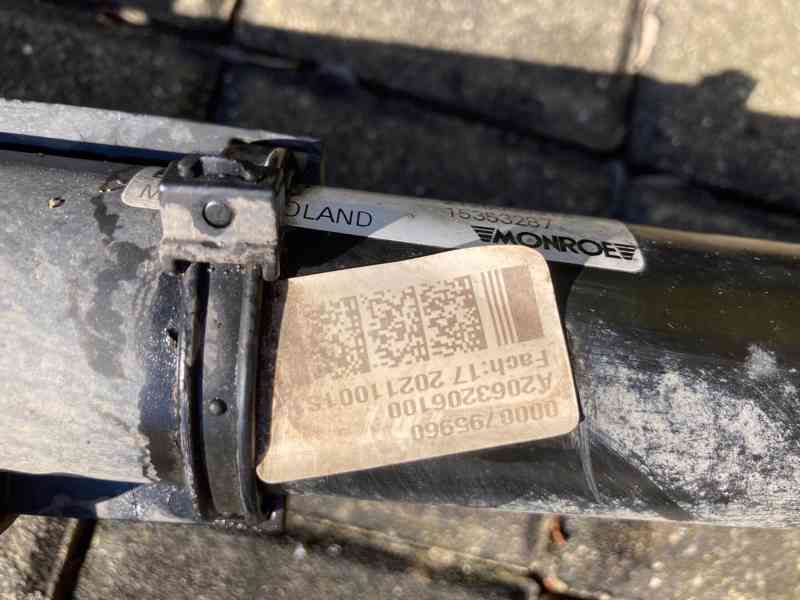 Tlumiče Mercedes W206 - foto 3