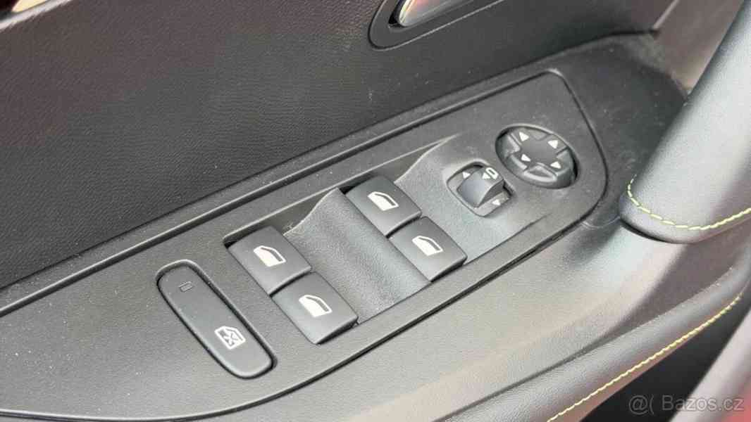 Peugeot 2008 1,2   PureTech GT EAT8 96 kW - foto 13
