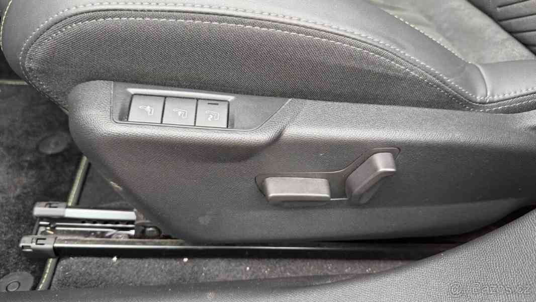 Peugeot 2008 1,2   PureTech GT EAT8 96 kW - foto 11