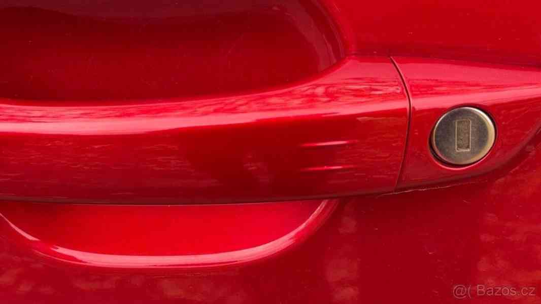 Peugeot 2008 1,2   PureTech GT EAT8 96 kW - foto 12