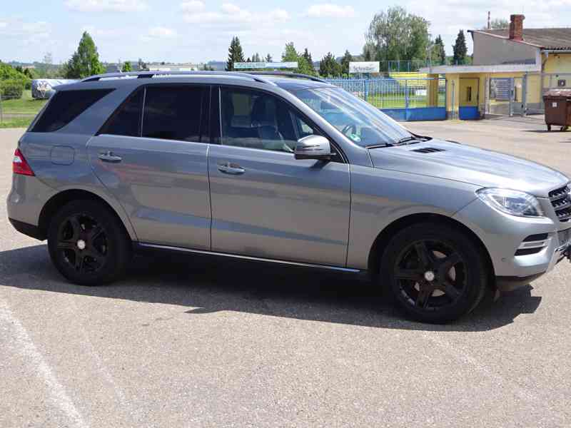Mercedes Benz ML 350 CDI Bletec 4Matic r.v.2013 - foto 2