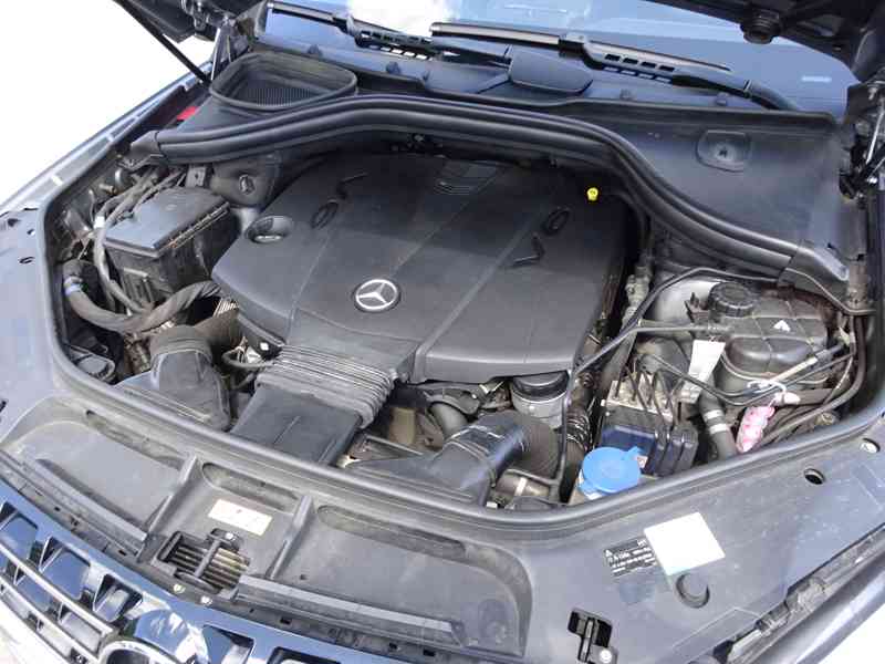 Mercedes Benz ML 350 CDI Bletec 4Matic r.v.2013 - foto 21