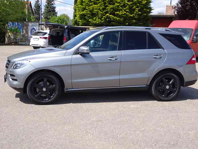 Mercedes Benz ML 350 CDI Bletec 4Matic r.v.2013 - foto 3