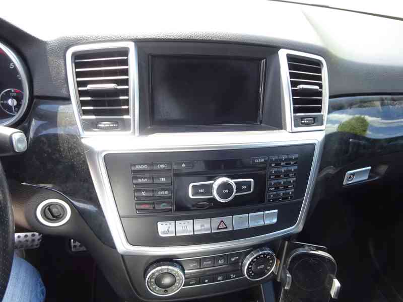 Mercedes Benz ML 350 CDI Bletec 4Matic r.v.2013 - foto 8