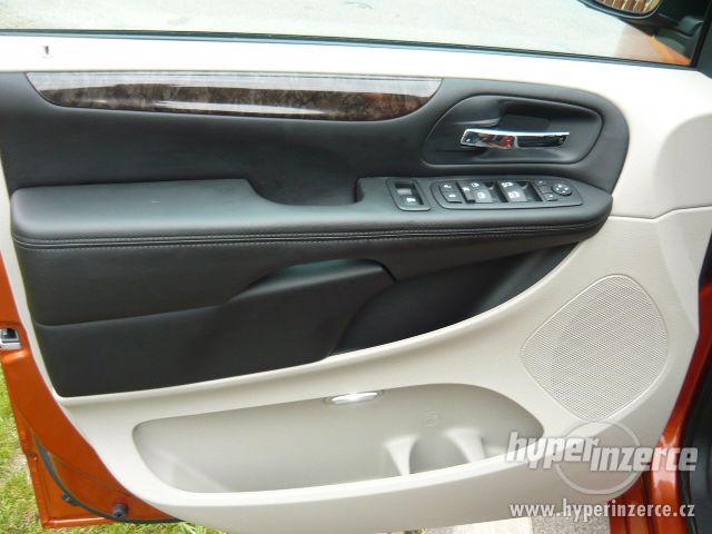 Dodge Grand Caravan 3,6 VVT 211KW Stown Go TOP 2011  AKCE !! - foto 15