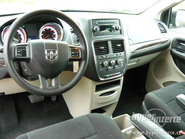 Dodge Grand Caravan 3,6 VVT 211KW Stown Go TOP 2011  AKCE !! - foto 16