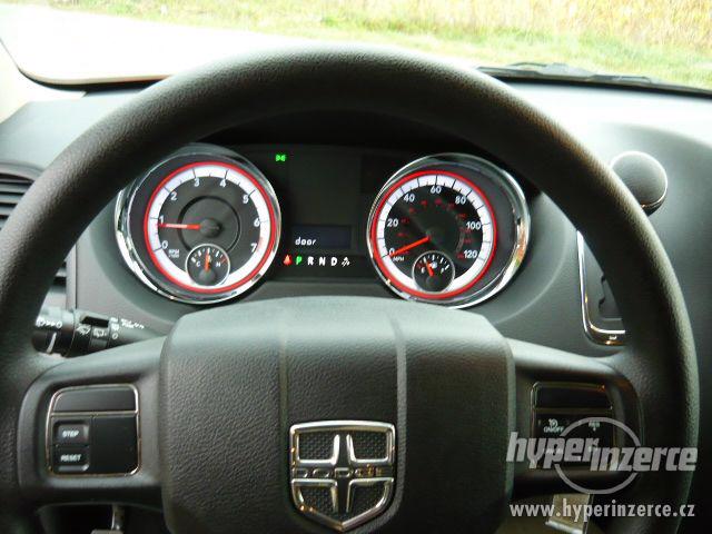 Dodge Grand Caravan 3,6 VVT 211KW Stown Go TOP 2011  AKCE !! - foto 17
