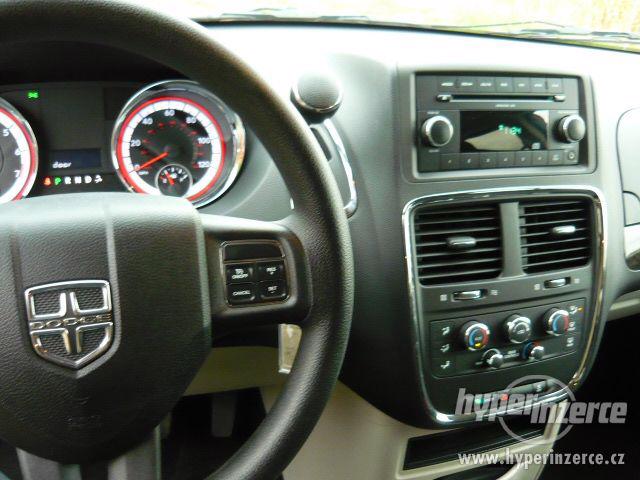 Dodge Grand Caravan 3,6 VVT 211KW Stown Go TOP 2011  AKCE !! - foto 18