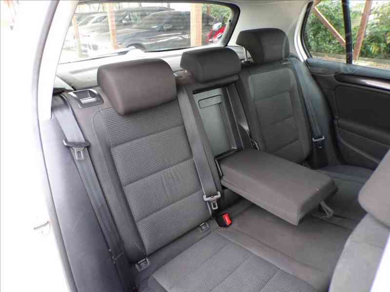 Volkswagen Golf 1,4 16V COMFORT - foto 12