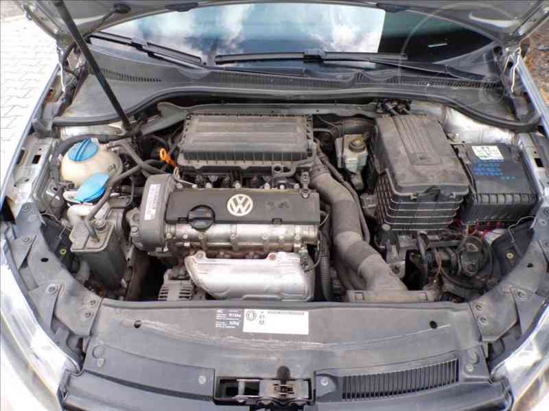Volkswagen Golf 1,4 16V COMFORT - foto 16