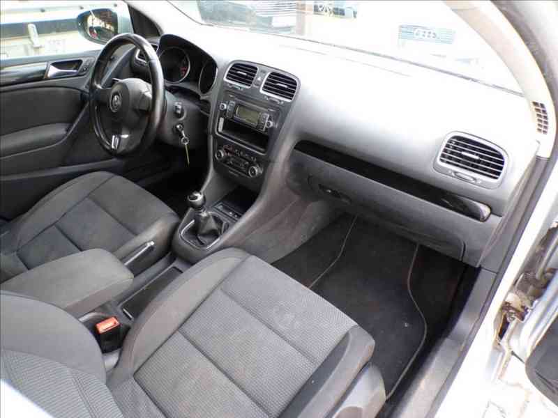 Volkswagen Golf 1,4 16V COMFORT - foto 13