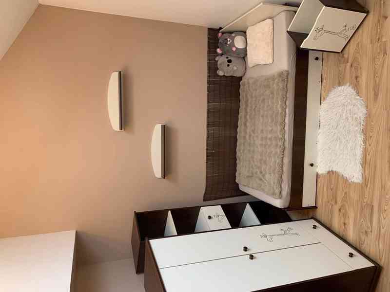 Krásná sestava dětského nábytku Safari žirafa Klups - Levně!