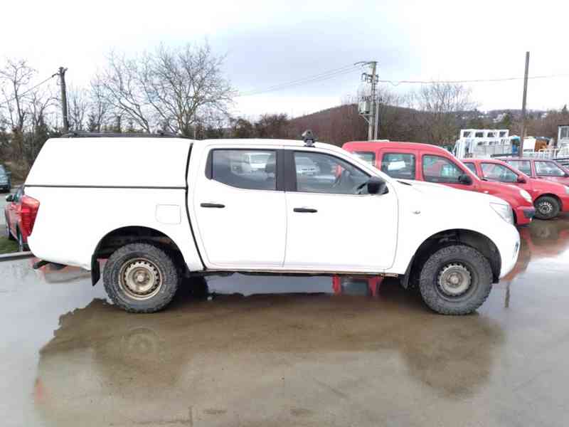 NISSAN NAVARA 2.3 dCi 4x4 120kW ČR,SERVISKA,MANUÁL - foto 5