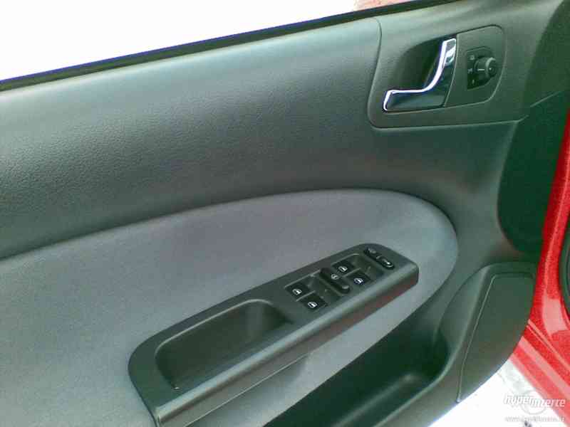 Škoda octavia combi 1.9 TDI 66kw ambiente SERVISNÍ KNÍŽKA !! - foto 12
