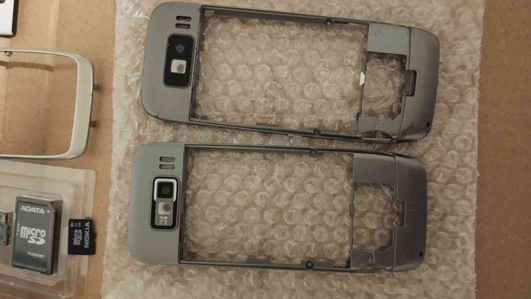 2x Nokia E52 kompletní balení - foto 6
