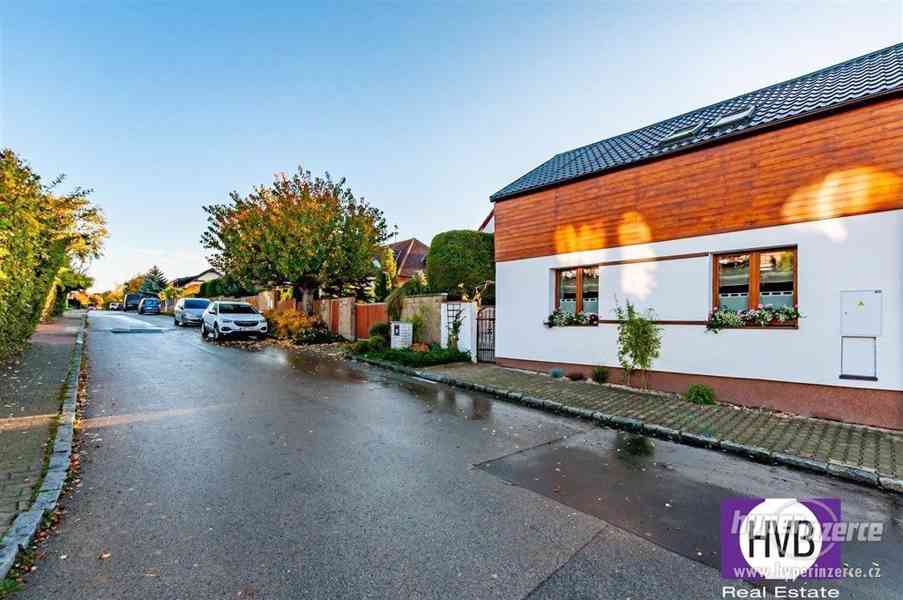 Prodej rodinného domu 4+1/B, 100m2, na pozemku 138m2, ul. Na pěšině, Praha 8 - Dolní Chabry - foto 2