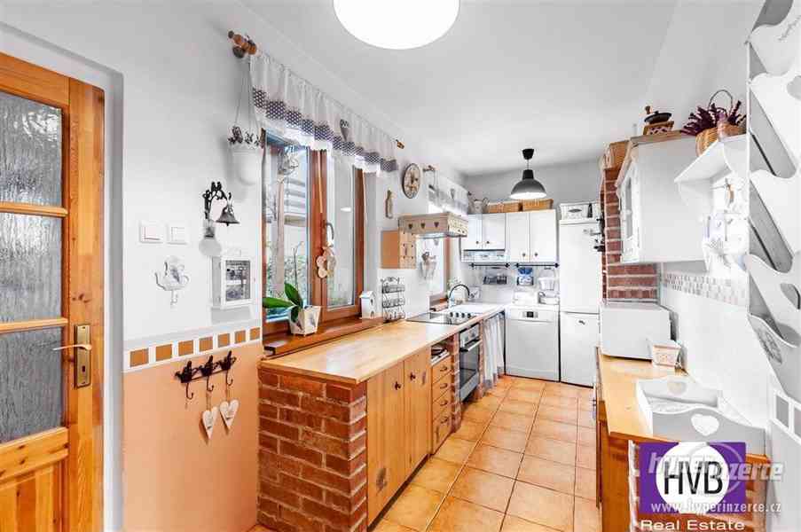Prodej rodinného domu 4+1/B, 100m2, na pozemku 138m2, ul. Na pěšině, Praha 8 - Dolní Chabry - foto 8
