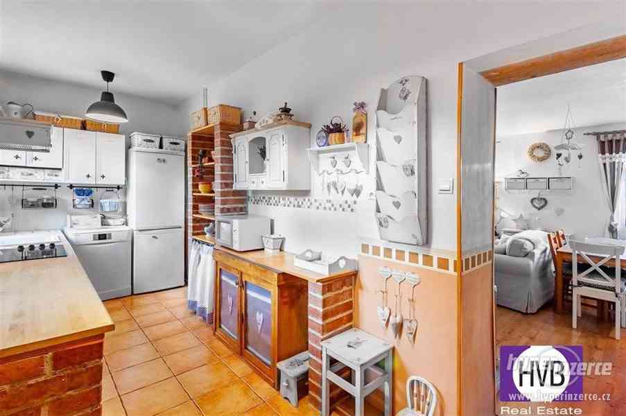 Prodej rodinného domu 4+1/B, 100m2, na pozemku 138m2, ul. Na pěšině, Praha 8 - Dolní Chabry - foto 9