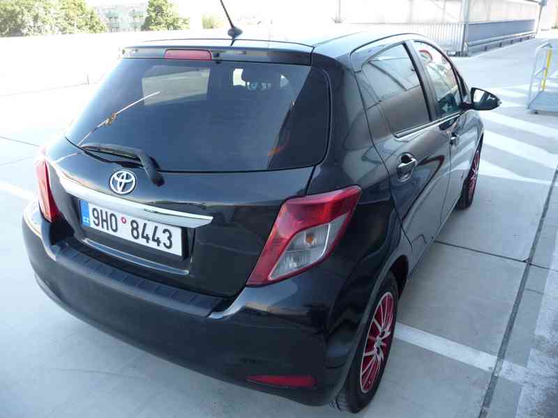 Toyota Yaris 1,3 VVT-i, 73 kW, rok 4/2012, STK 5/2028 - foto 6