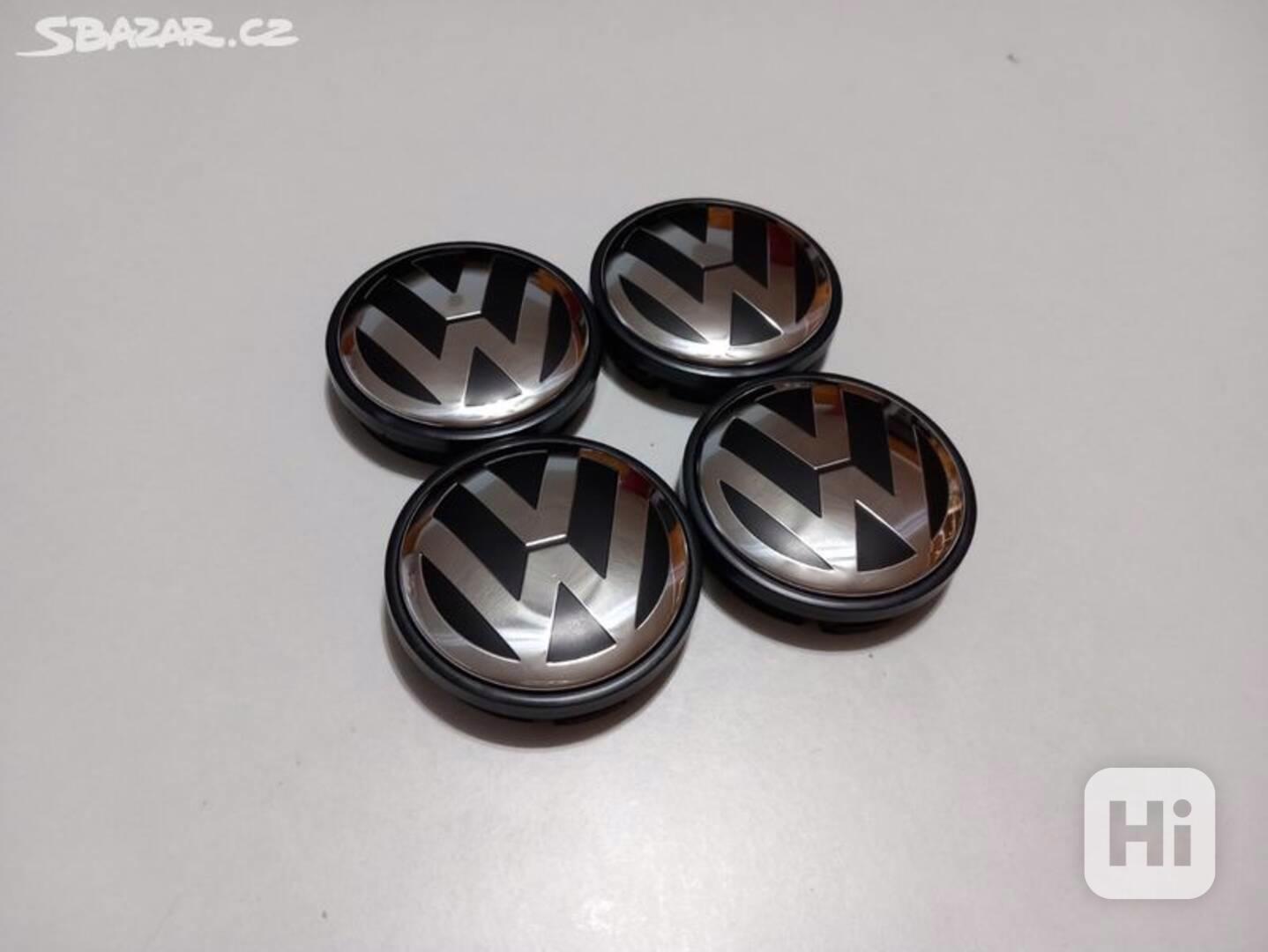 Středové krytky Vw, 56x52mm, chrom logo 1J0 601 171 - foto 1