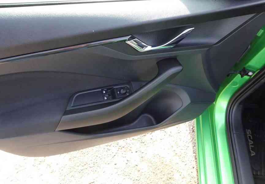 Škoda Scala 1.0 TSI r.v.2019 (81 kw) el.serviska ČR - foto 6