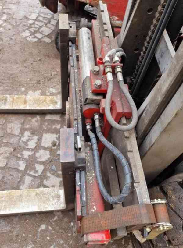 Otočné zařízení na vysokozdvižné vozíky  - foto 2