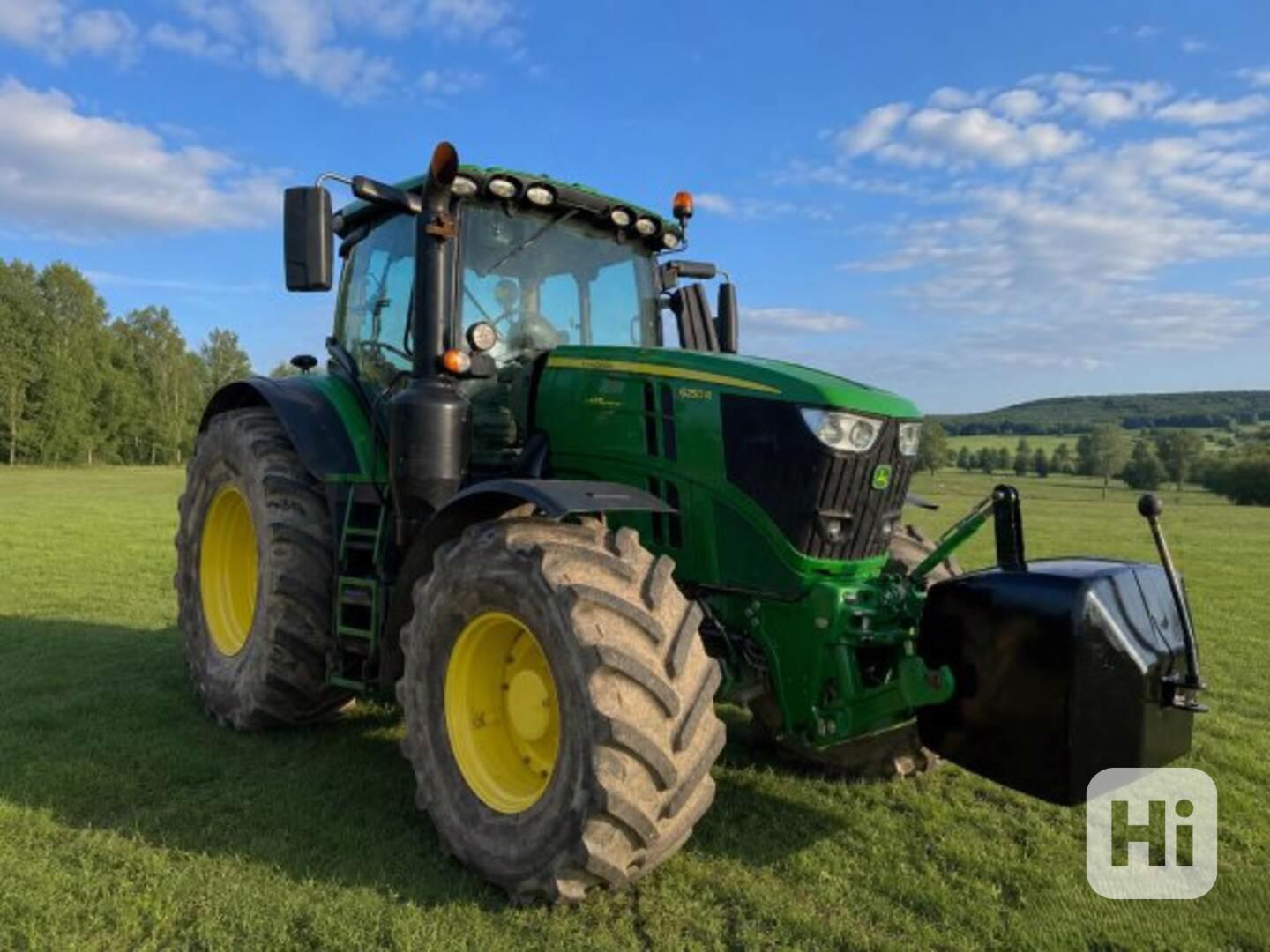 traktor John Deere 6250R - foto 1