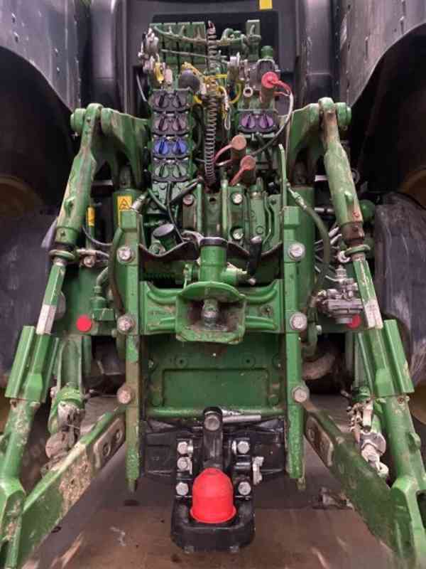 traktor John Deere 6250R - foto 3