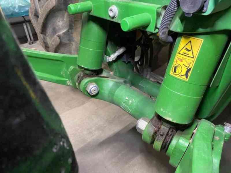 traktor John Deere 6250R - foto 7