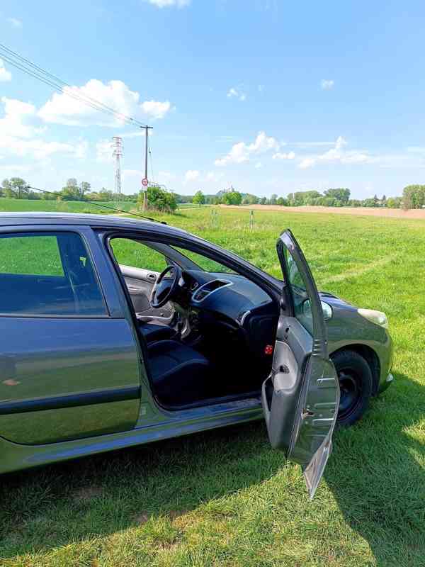 PEUGEOT 206 opečovávaný - foto 10