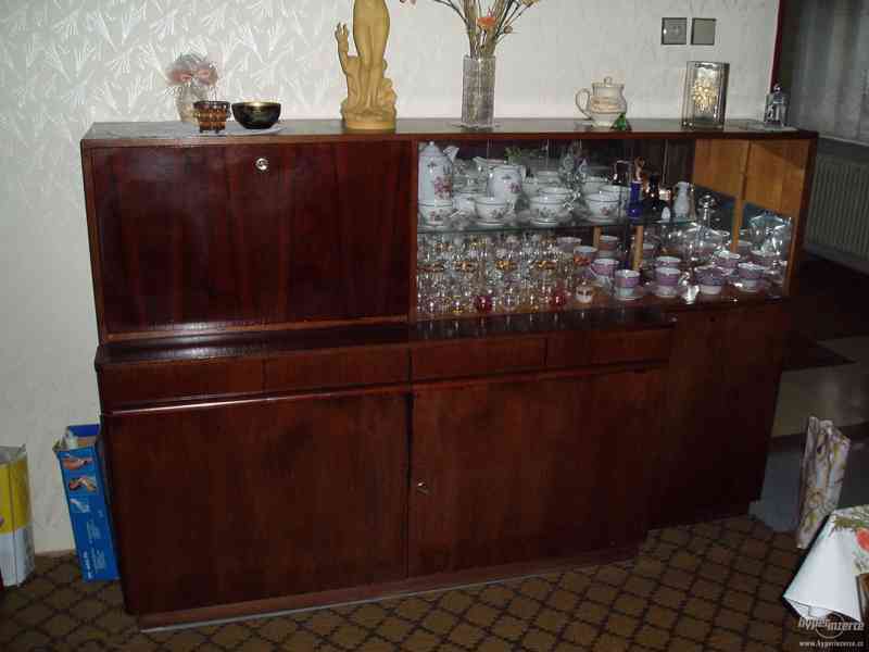 Prodám nábytek z masívního dřeva v pěkném stavu - foto 5