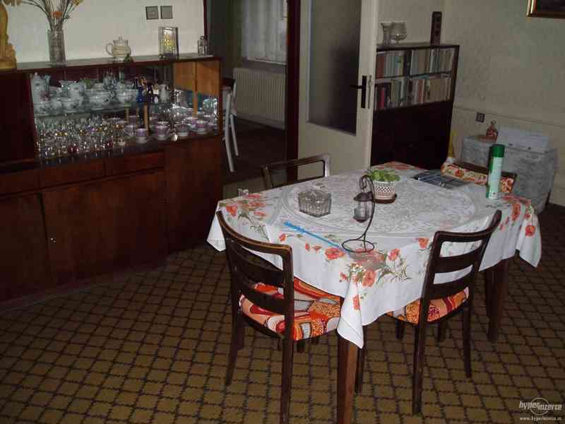 Prodám nábytek z masívního dřeva v pěkném stavu - foto 6