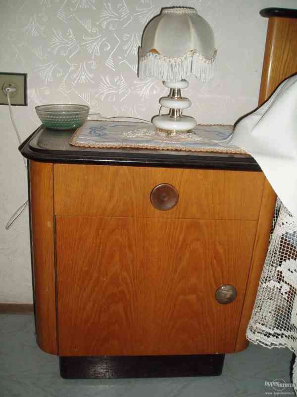 Prodám nábytek z masívního dřeva v pěkném stavu - foto 7