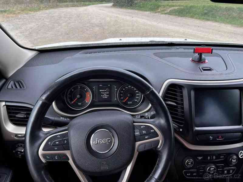 Jeep Cherokee 2,0   183 557km, + letní kola - foto 7