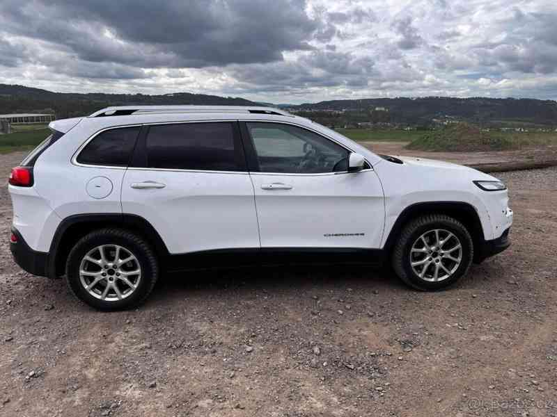 Jeep Cherokee 2,0   183 557km, + letní kola - foto 5