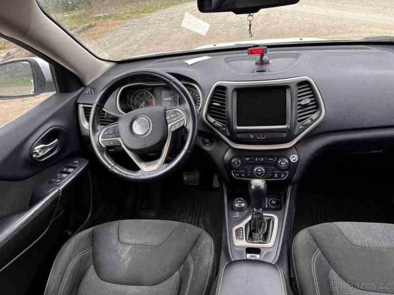 Jeep Cherokee 2,0   183 557km, + letní kola - foto 6