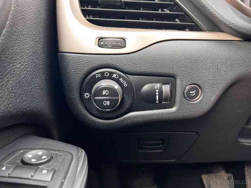 Jeep Cherokee 2,0   183 557km, + letní kola - foto 11