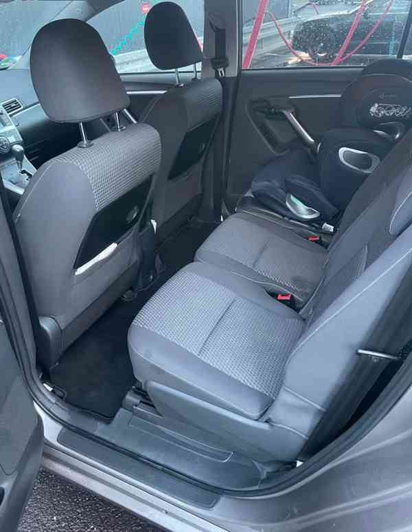 Toyota Verso 1,8i Aut. Comfort benzín 108kw - foto 11