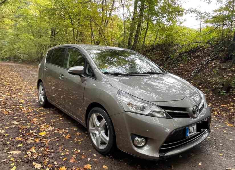 Toyota Verso 1,8i Aut. Comfort benzín 108kw - foto 1