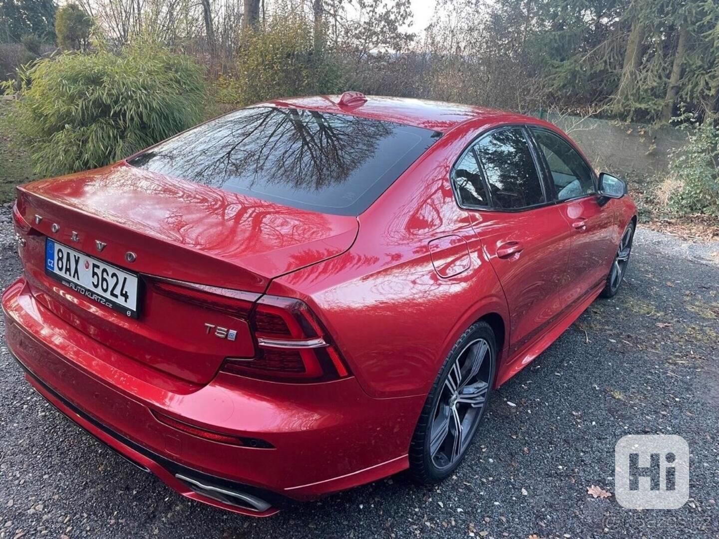 Volvo S60 2,0   rok 2021., koupeno v ČR - foto 1