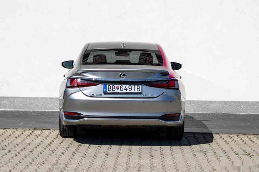 Lexus ES300h - foto 9
