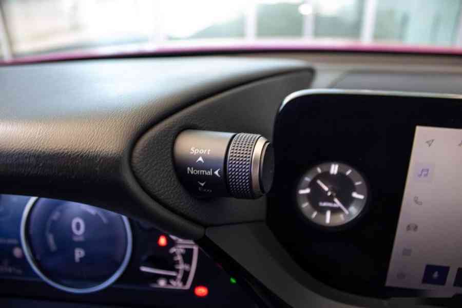 Lexus ES300h - foto 18