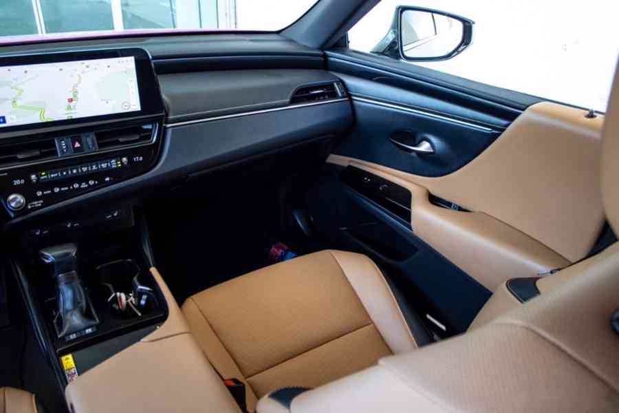 Lexus ES300h - foto 14