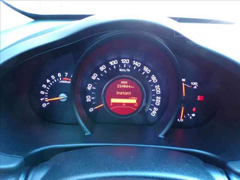 Kia Sportage 2,0 16V 4x4 - foto 6