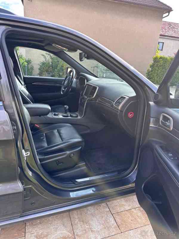 Jeep Grand Cherokee 3,0   A/T r.v. 2015 - foto 19