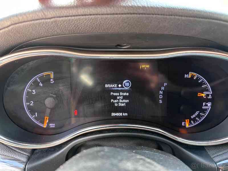 Jeep Grand Cherokee 3,0   A/T r.v. 2015 - foto 18