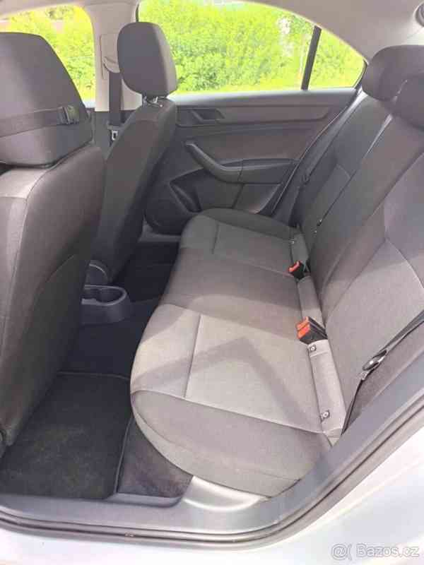 Škoda Rapid 1,2 66kw, TSI - foto 11