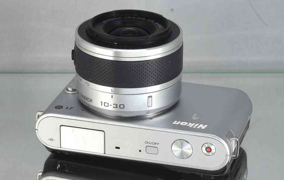 Nikon 1J1+10-30mm VR 10,1 Mpix*full HDV*  3200 Exp. - foto 7