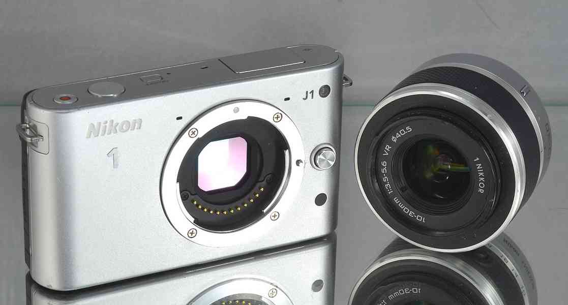 Nikon 1J1+10-30mm VR 10,1 Mpix*full HDV*  3200 Exp. - foto 4