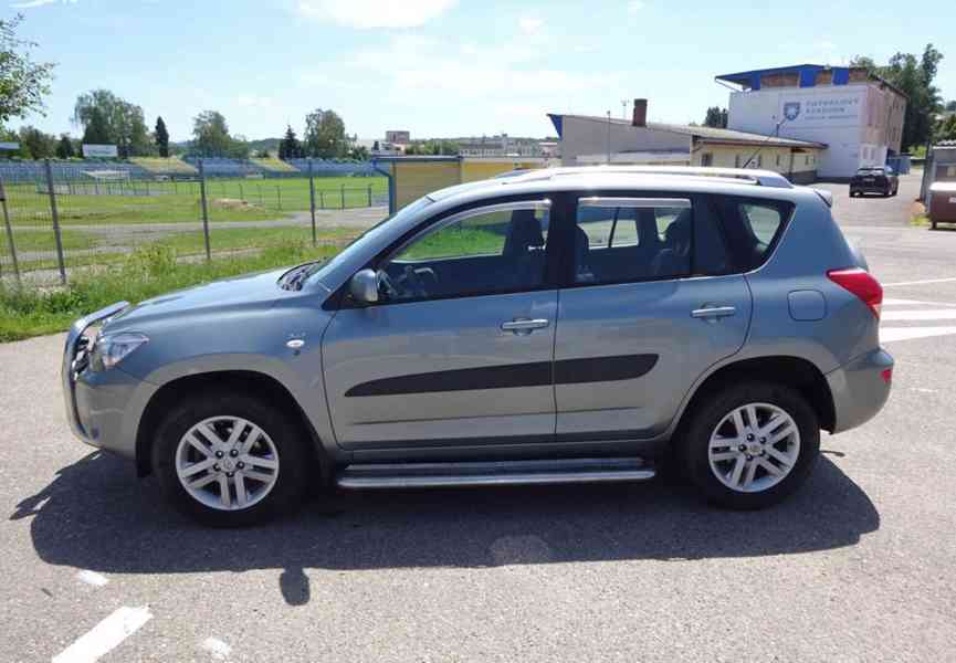 Toyota Rav4 2.2 D-D4 r.v.2006 4x4 (100 kw) stk:9/2027 - foto 2